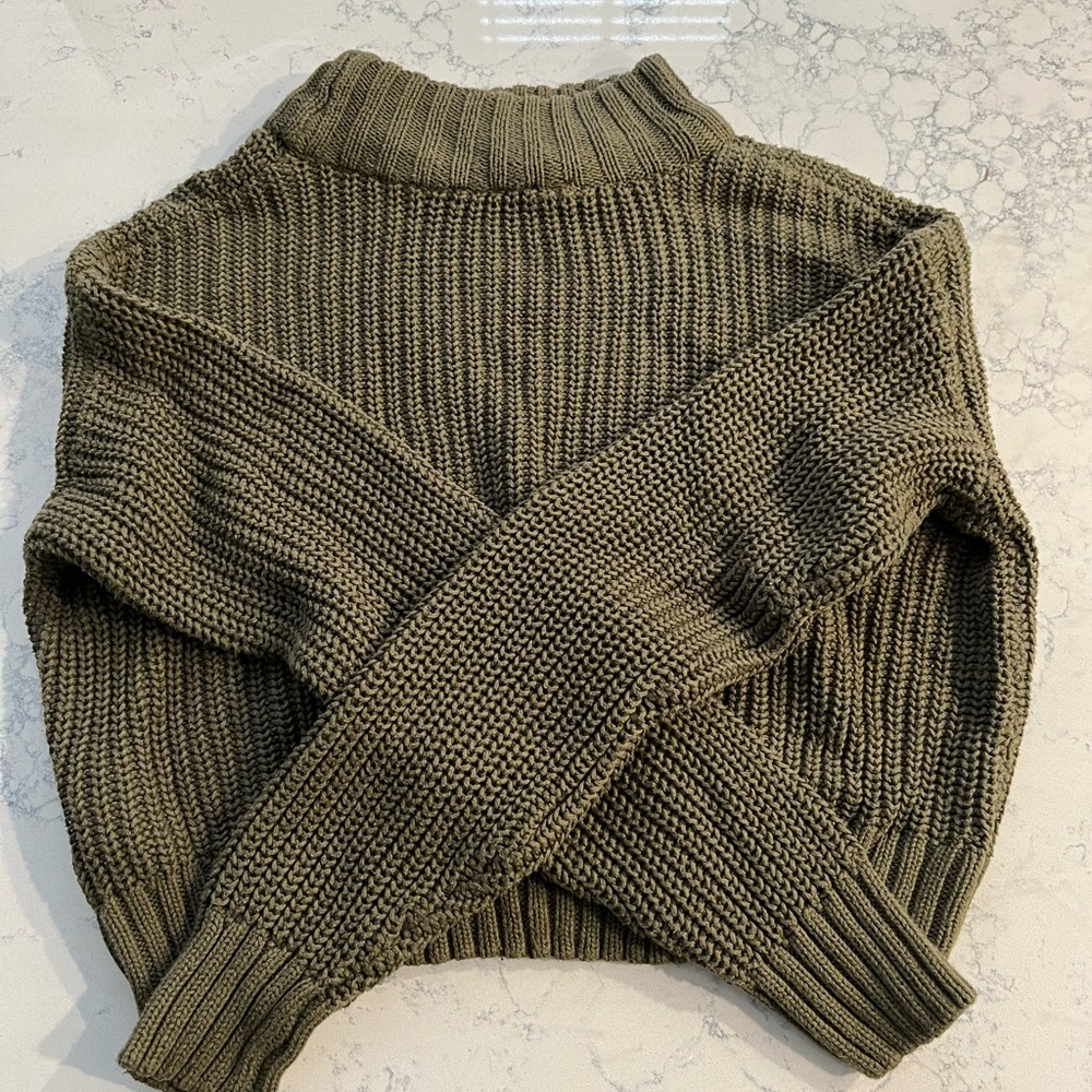 H&M Divided Cropped Knit Sweater - Green